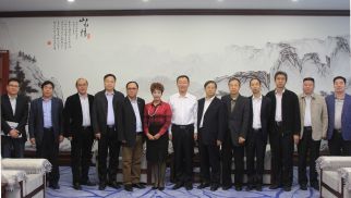 河南省伊川县县长李君等领导一行拜访v66体育